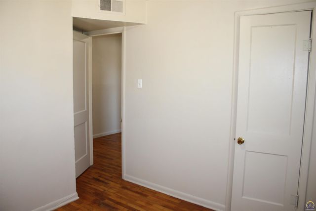 2632-2634 SE Adams St, Topeka, KS 66605