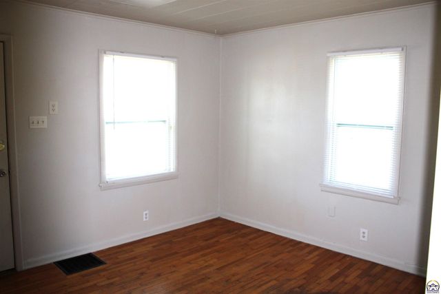 2632-2634 SE Adams St, Topeka, KS 66605