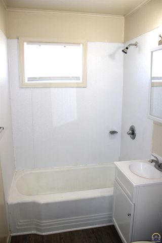 2632-2634 SE Adams St, Topeka, KS 66605