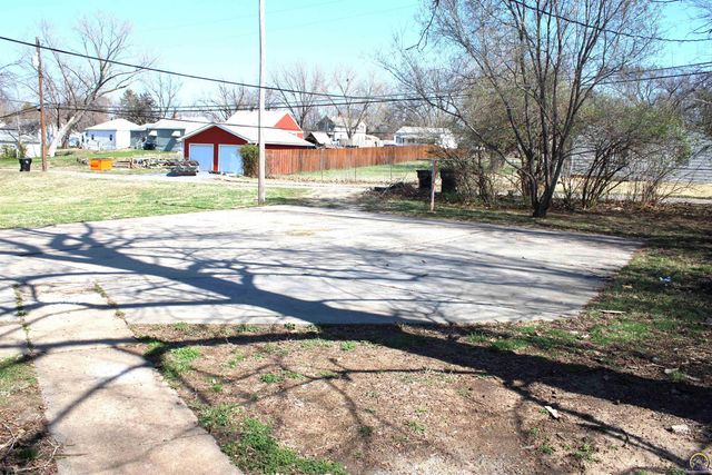 2632-2634 SE Adams St, Topeka, KS 66605