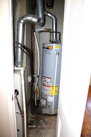 2632-2634 SE Adams St, Topeka, KS 66605