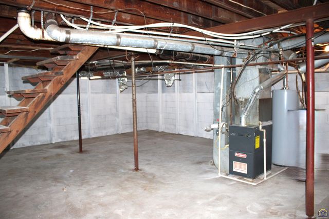 2632-2634 SE Adams St, Topeka, KS 66605