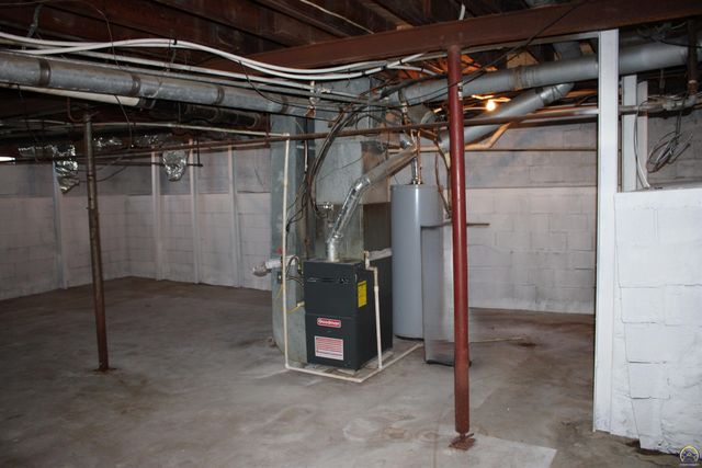 2632-2634 SE Adams St, Topeka, KS 66605