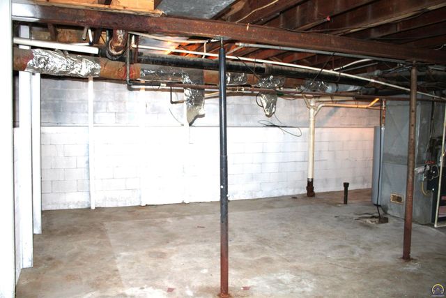 2632-2634 SE Adams St, Topeka, KS 66605