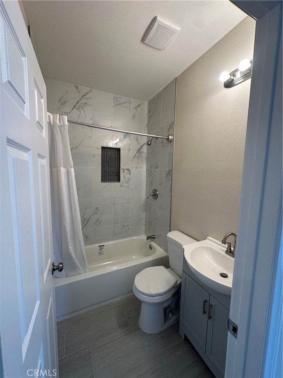 Image 10 of property listing at 363 W Olive Street, San Bernardino, CA 92410