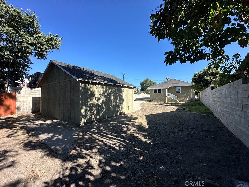 Image 3 of property listing at 363 W Olive Street, San Bernardino, CA 92410