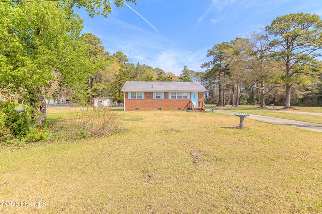 421 E Quinn Street, Beulaville, NC 28518