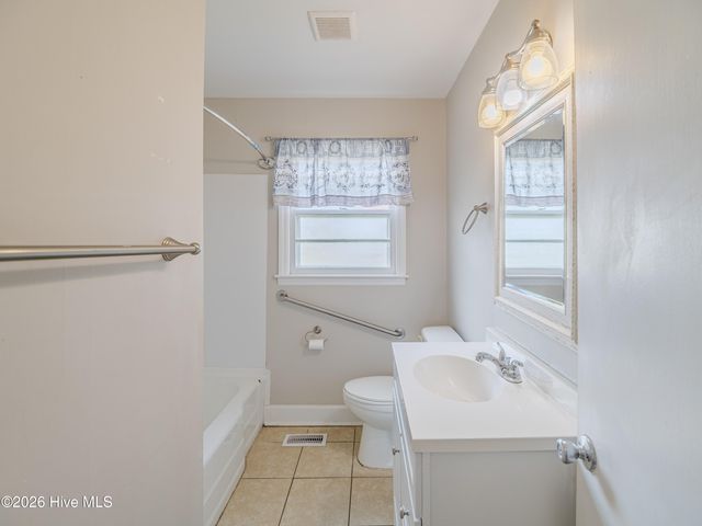 421 E Quinn Street, Beulaville, NC 28518