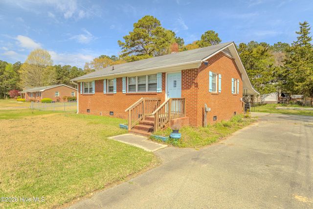 421 E Quinn Street, Beulaville, NC 28518