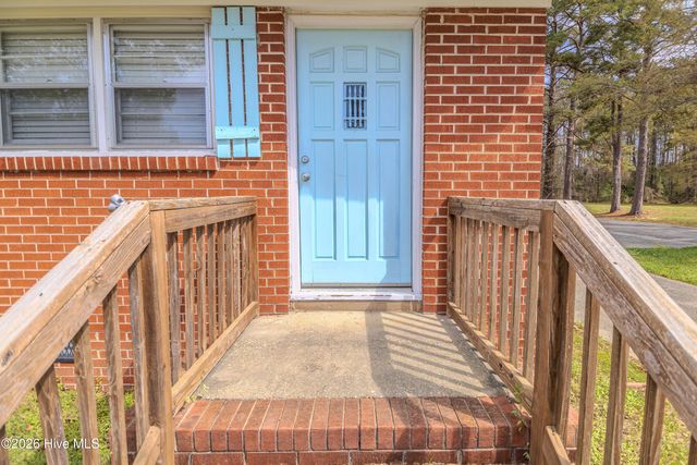 421 E Quinn Street, Beulaville, NC 28518