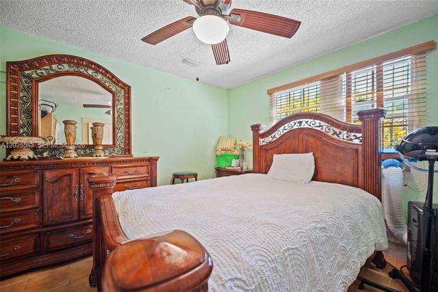 1053 NW 28th St, Miami, FL 33127