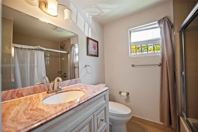 1053 NW 28th St, Miami, FL 33127