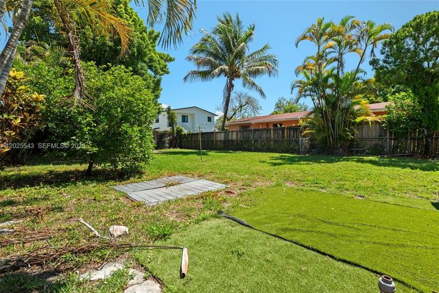 1053 NW 28th St, Miami, FL 33127