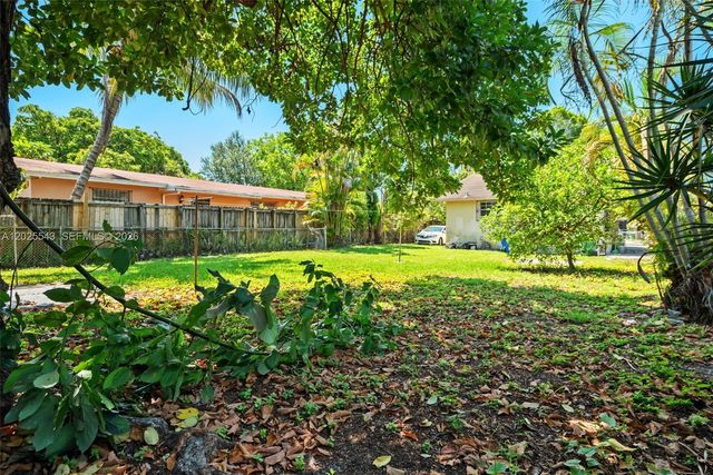 1053 NW 28th St, Miami, FL 33127