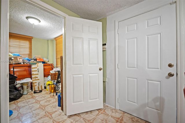 1053 NW 28th St, Miami, FL 33127