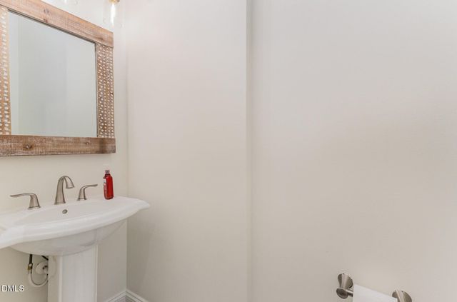 137 Lystra Grant Court, Chapel Hill, NC 27517