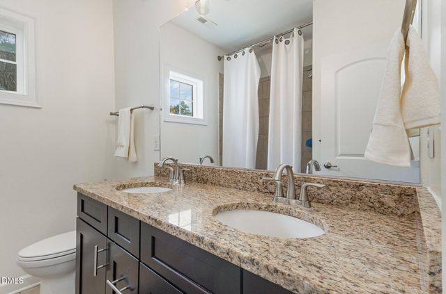 137 Lystra Grant Court, Chapel Hill, NC 27517