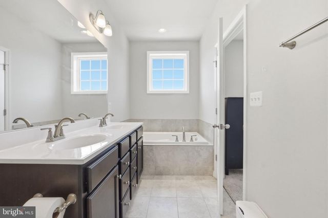 2602 LANHAM HILL CIR, Upper Marlboro, MD 20774