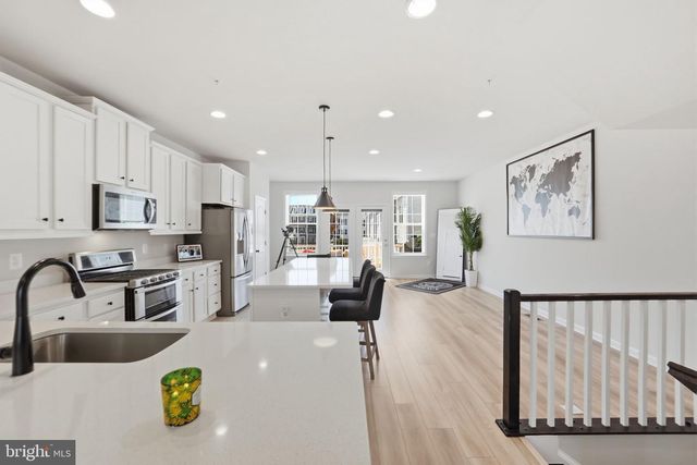 2602 LANHAM HILL CIR, Upper Marlboro, MD 20774