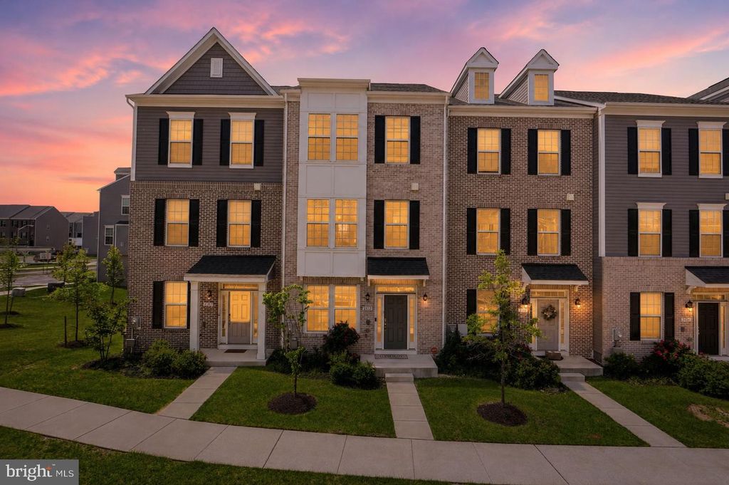 2602 LANHAM HILL CIR, Upper Marlboro, MD 20774