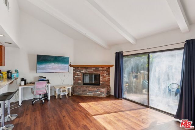 18424 Keswick Street 12, Reseda (los Angeles), CA 91335