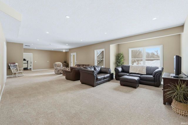 2927 W 500 N, Warsaw, IN 46582