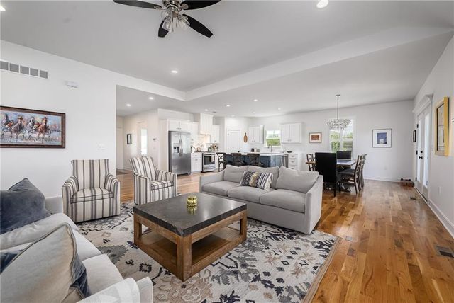 25865 Primrose Lane, Lawrence, KS 66044