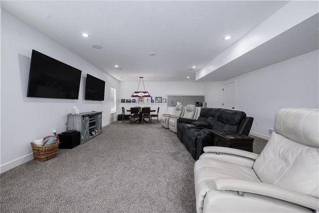 25865 Primrose Lane, Lawrence, KS 66044