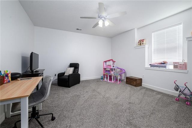 25865 Primrose Lane, Lawrence, KS 66044