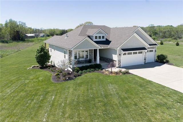 25865 Primrose Lane, Lawrence, KS 66044
