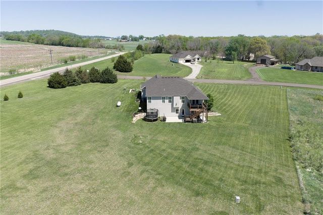 25865 Primrose Lane, Lawrence, KS 66044