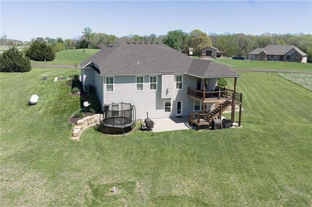 25865 Primrose Lane, Lawrence, KS 66044