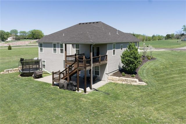 25865 Primrose Lane, Lawrence, KS 66044