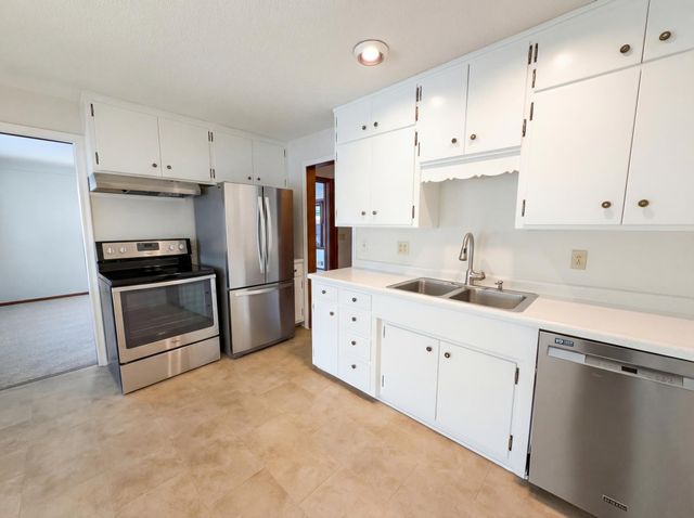 973 Bidwell Street, West Saint Paul, MN 55118