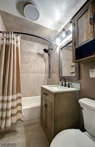 2 Marvin Rd, Pequannock Twp., NJ 07444