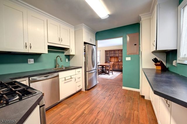 2 Marvin Rd, Pequannock Twp., NJ 07444