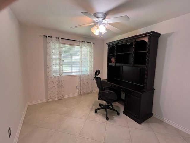 5 Deerfoot Court, The Woodlands, TX 77380