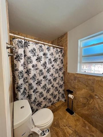 5 Deerfoot Court, The Woodlands, TX 77380