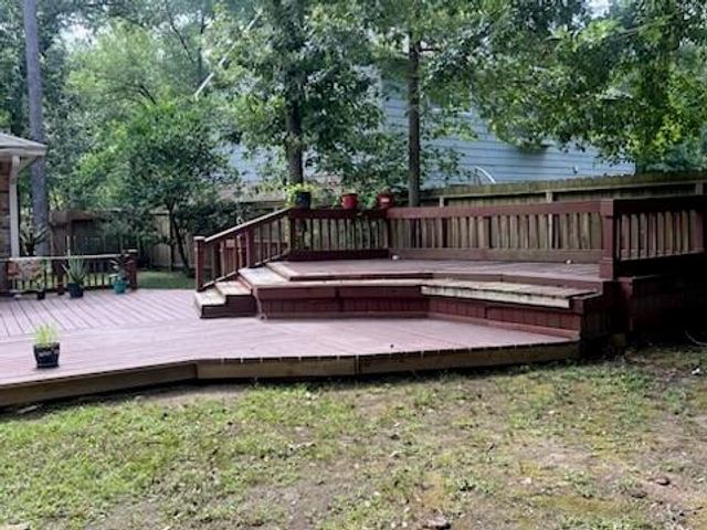 5 Deerfoot Court, The Woodlands, TX 77380