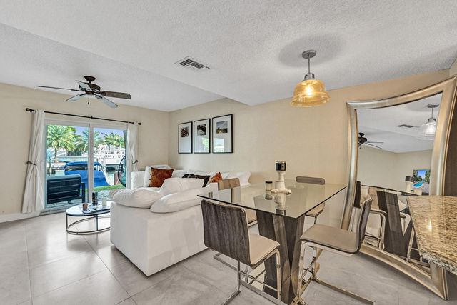 2571 NE 15TH Street, Pompano Beach, FL 33062