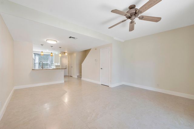 2571 NE 15TH Street, Pompano Beach, FL 33062