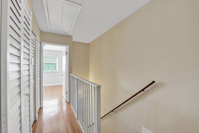 2571 NE 15TH Street, Pompano Beach, FL 33062