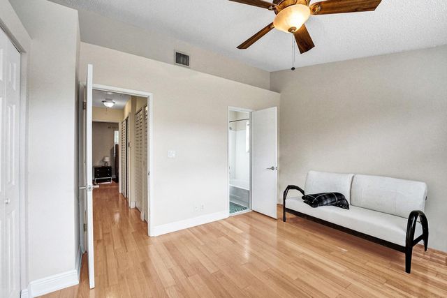 2571 NE 15TH Street, Pompano Beach, FL 33062