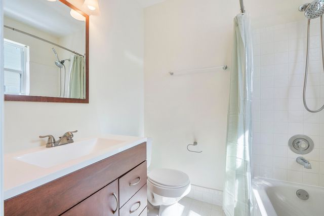 2571 NE 15TH Street, Pompano Beach, FL 33062