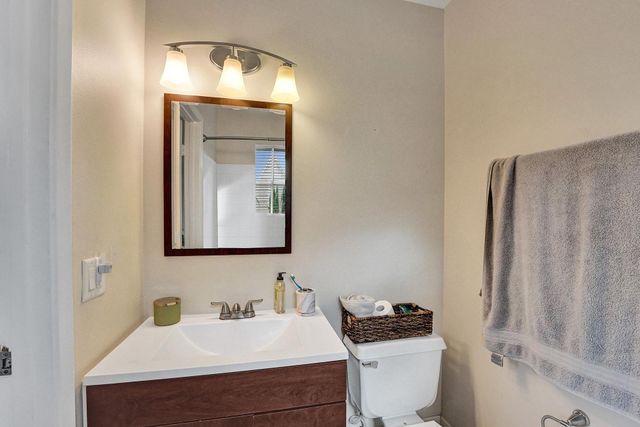 2571 NE 15TH Street, Pompano Beach, FL 33062