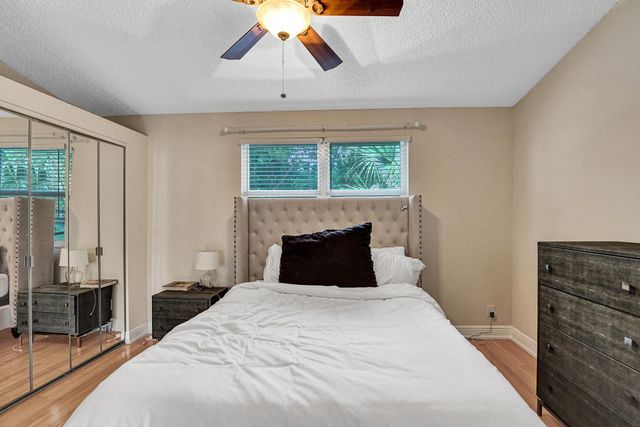 2571 NE 15TH Street, Pompano Beach, FL 33062