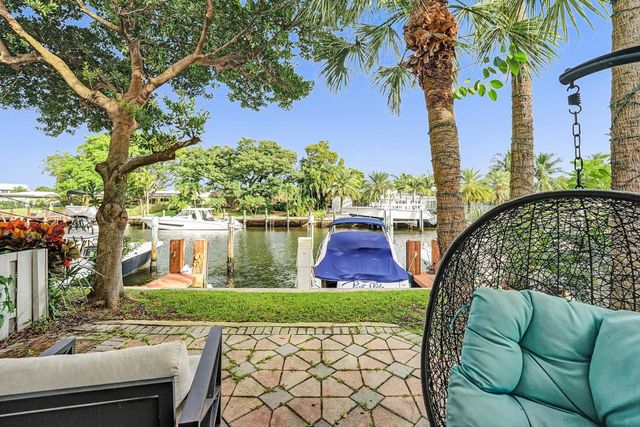 2571 NE 15TH Street, Pompano Beach, FL 33062