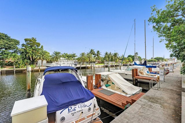 2571 NE 15TH Street, Pompano Beach, FL 33062