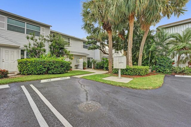 2571 NE 15TH Street, Pompano Beach, FL 33062