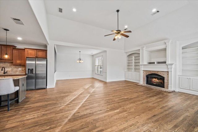 1581 BRACKENSHIRE LN, Collierville, TN 38017